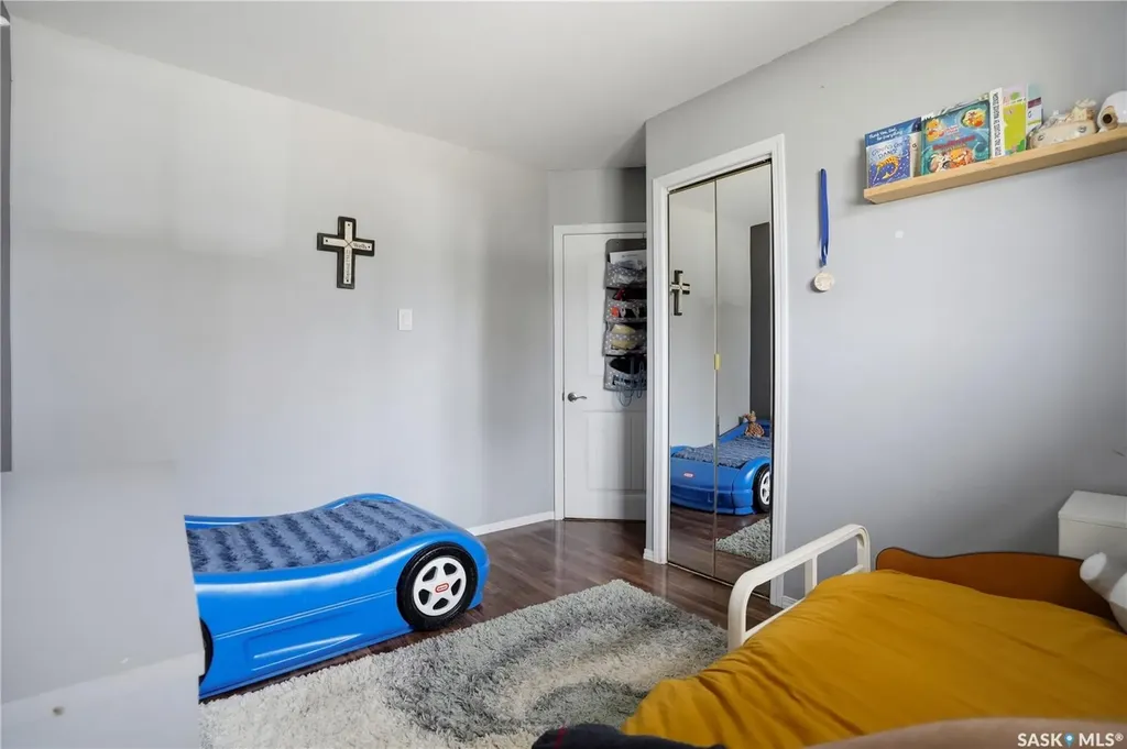 737 Vaughan Street Moose Jaw SK S6H 5N4