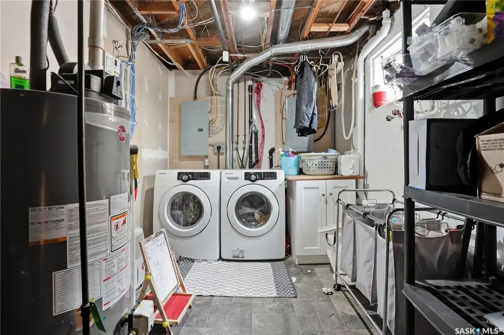 737 Vaughan Street Moose Jaw SK S6H 5N4