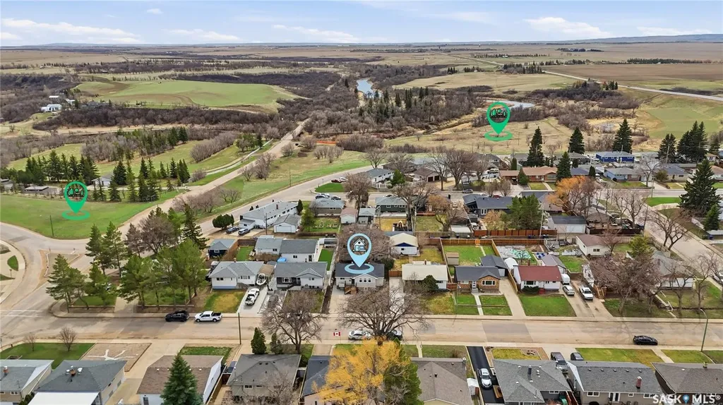 737 Vaughan Street Moose Jaw SK S6H 5N4