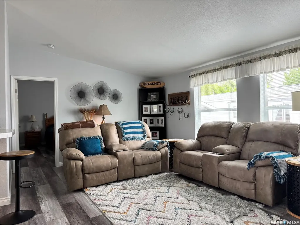 301 Tesky Crescent Wynyard SK S0A 4T0