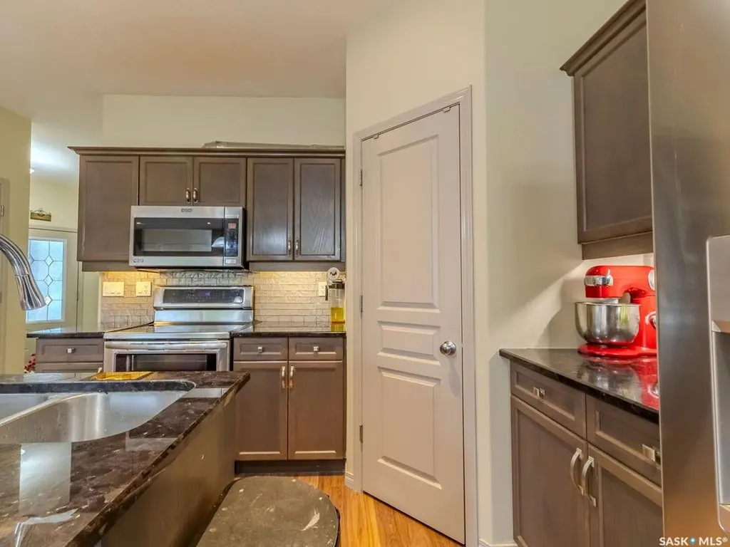 274 Ashworth Crescent Saskatoon SK S7T 0P1
