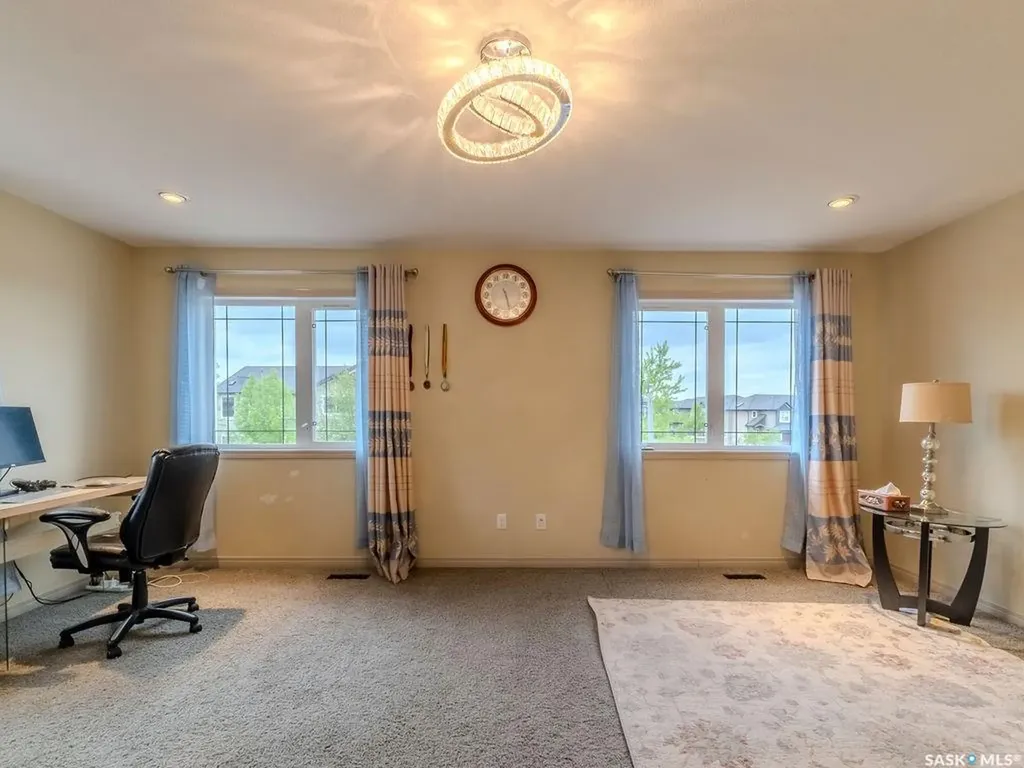 274 Ashworth Crescent Saskatoon SK S7T 0P1