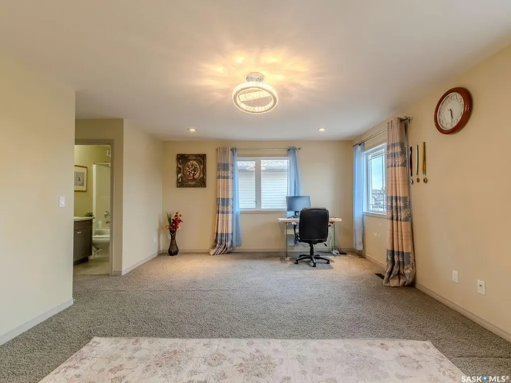 274 Ashworth Crescent Saskatoon SK S7T 0P1