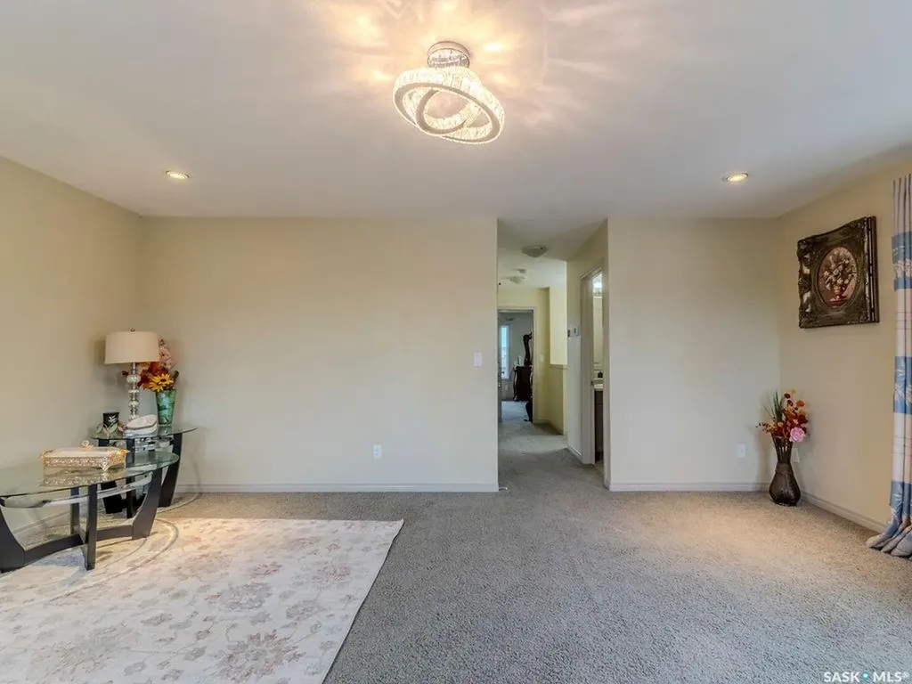274 Ashworth Crescent Saskatoon SK S7T 0P1