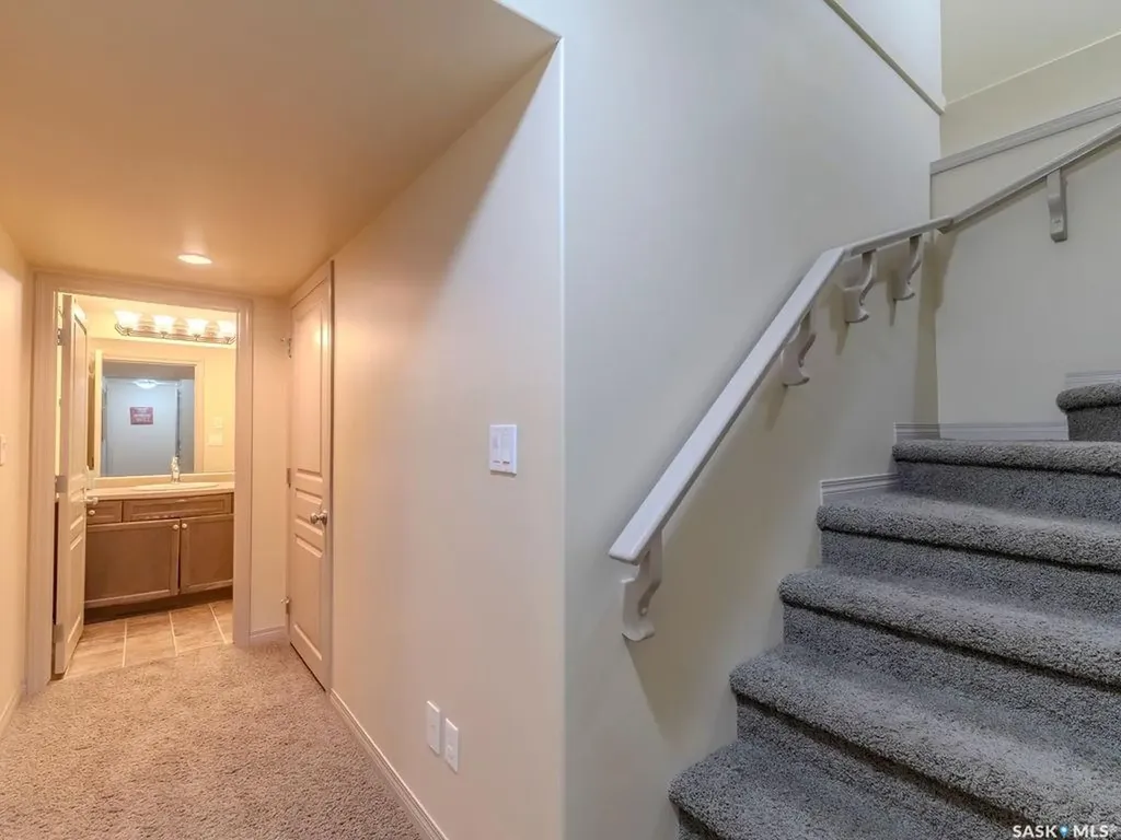 274 Ashworth Crescent Saskatoon SK S7T 0P1