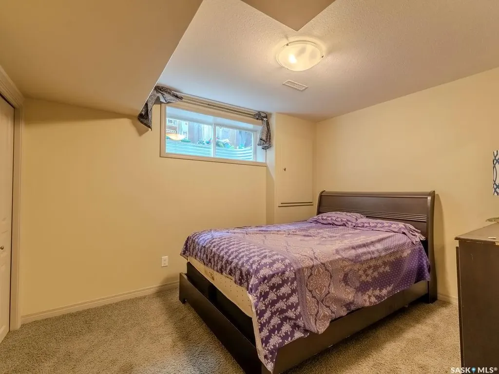 274 Ashworth Crescent Saskatoon SK S7T 0P1