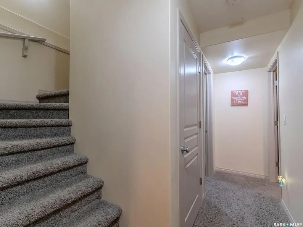274 Ashworth Crescent Saskatoon SK S7T 0P1