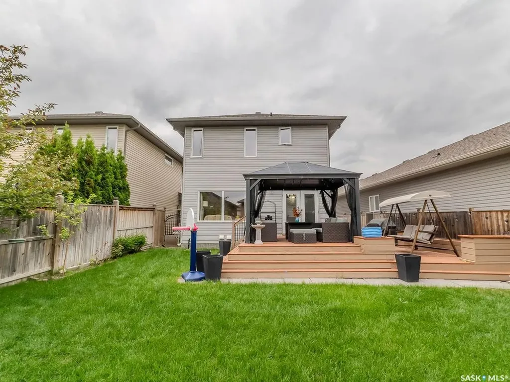 274 Ashworth Crescent Saskatoon SK S7T 0P1
