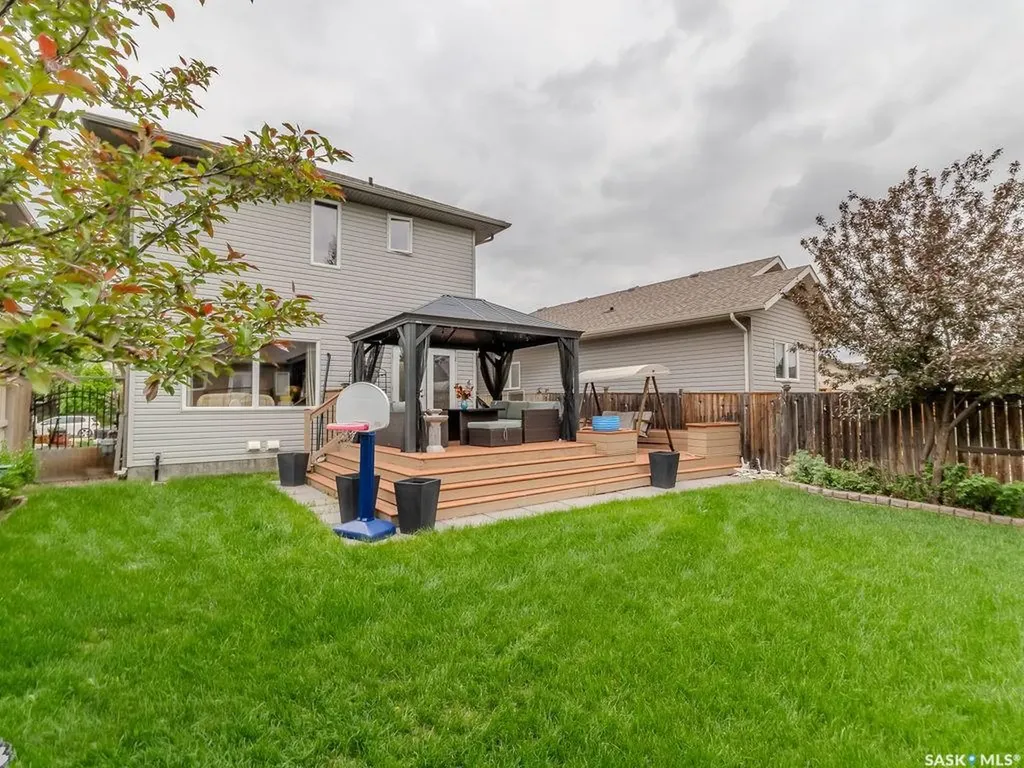 274 Ashworth Crescent Saskatoon SK S7T 0P1