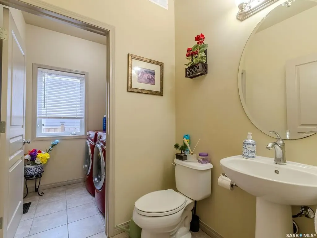 274 Ashworth Crescent Saskatoon SK S7T 0P1