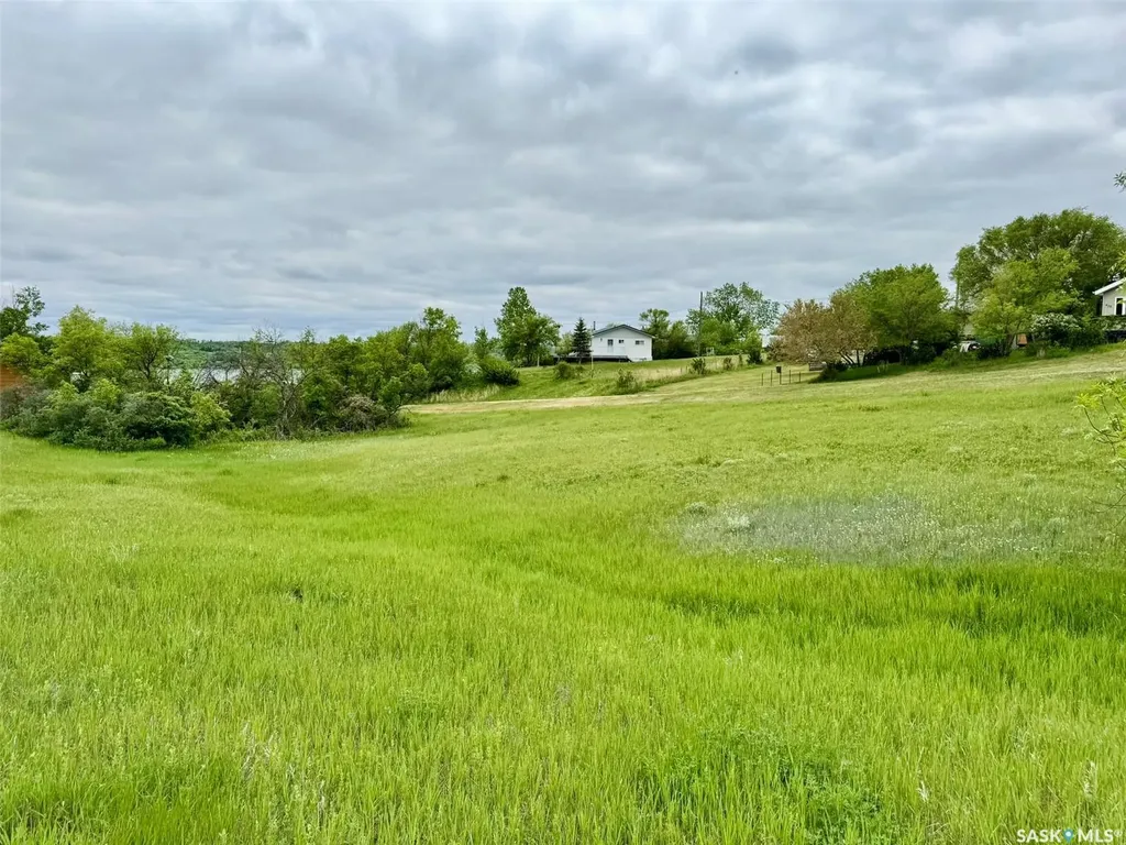 615 Zephyr Street Saskatchewan Beach SK S0G 4L0
