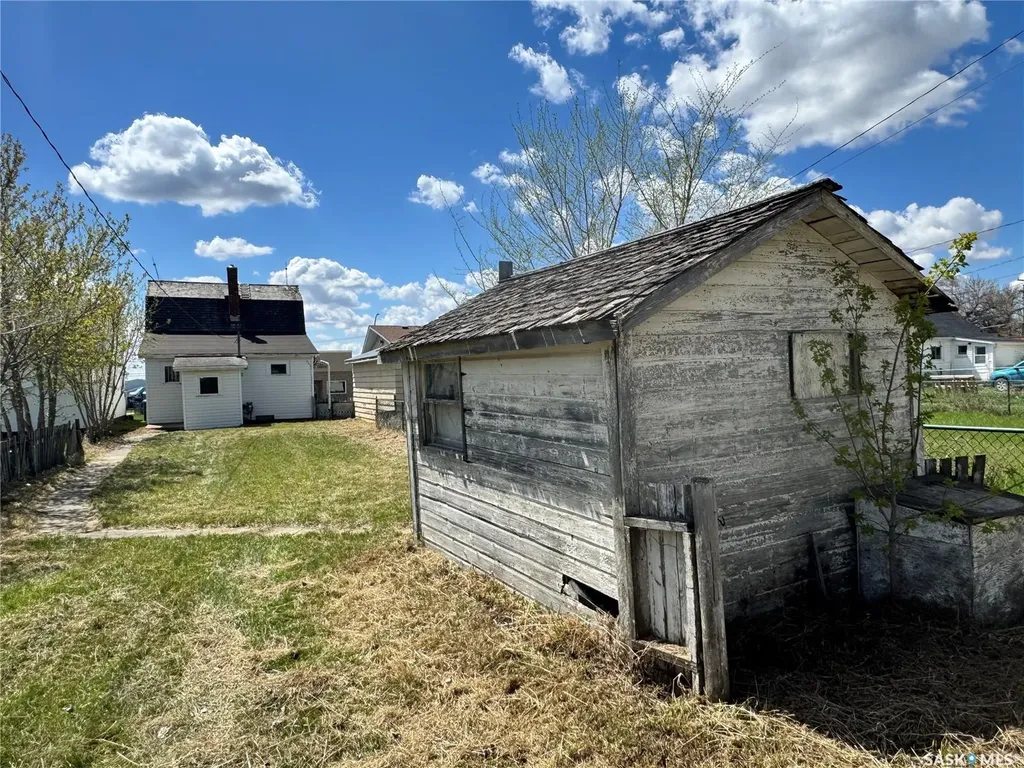 117 2nd Avenue E Biggar SK S0K 0M0