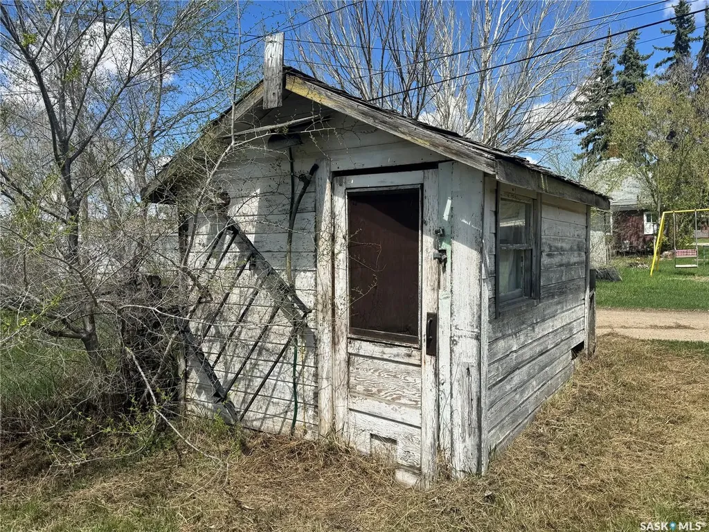 117 2nd Avenue E Biggar SK S0K 0M0