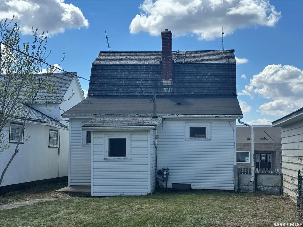 117 2nd Avenue E Biggar SK S0K 0M0