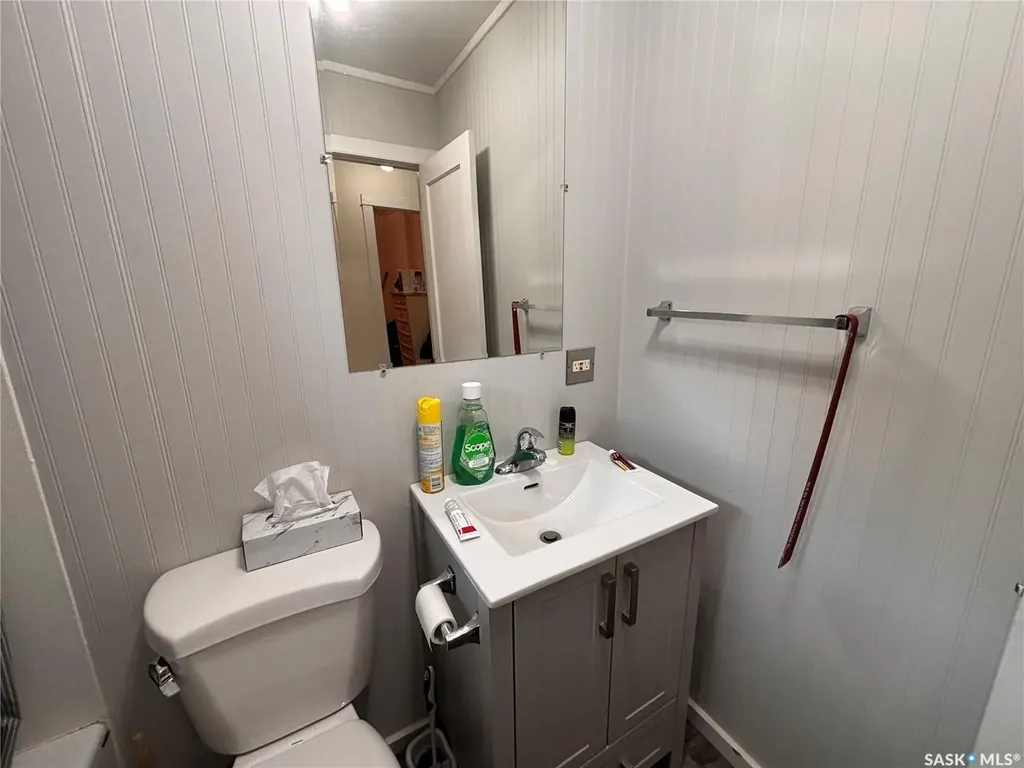 212 3rd Avenue E Kindersley SK S0L 1S0