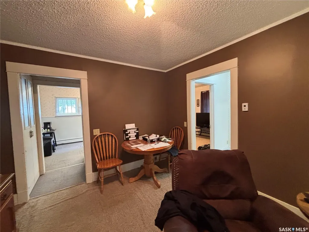 212 3rd Avenue E Kindersley SK S0L 1S0