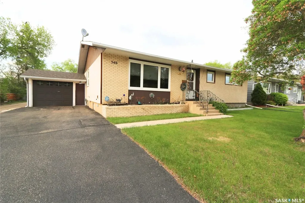 546 Riverview Road Yorkton SK S3N 2X9