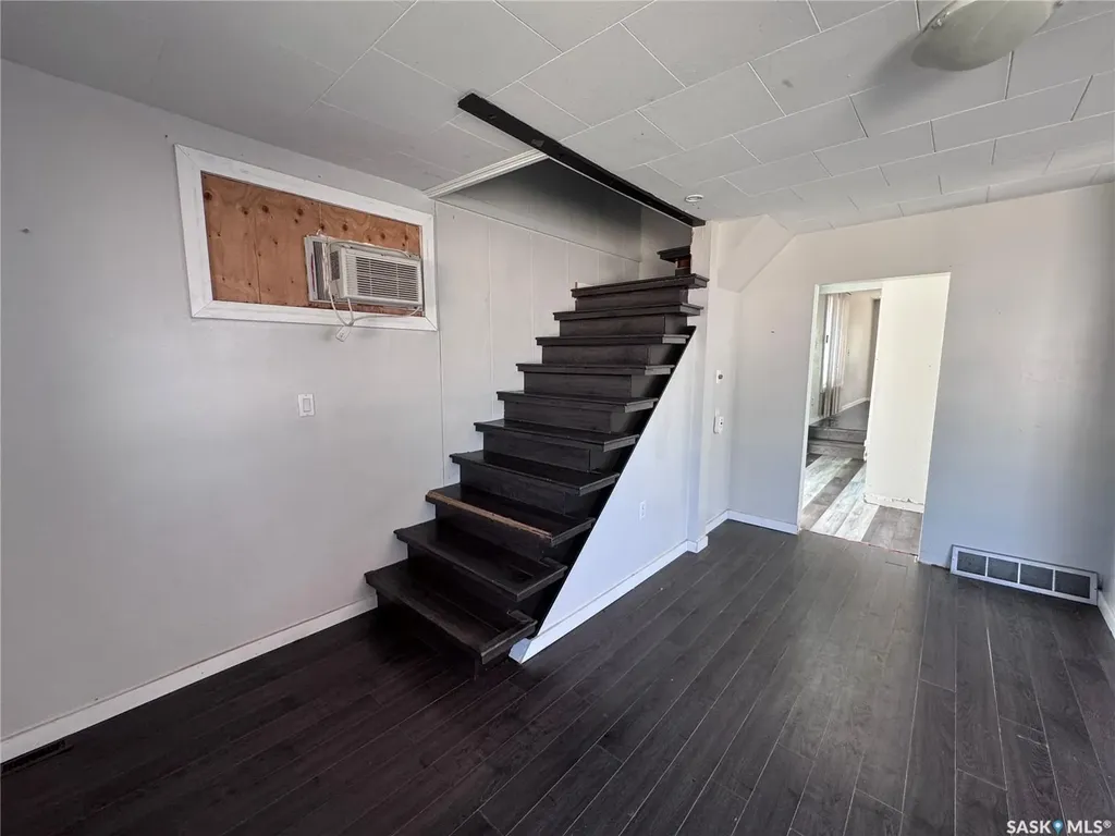 408 4th Avenue E Biggar SK S0K 0M0