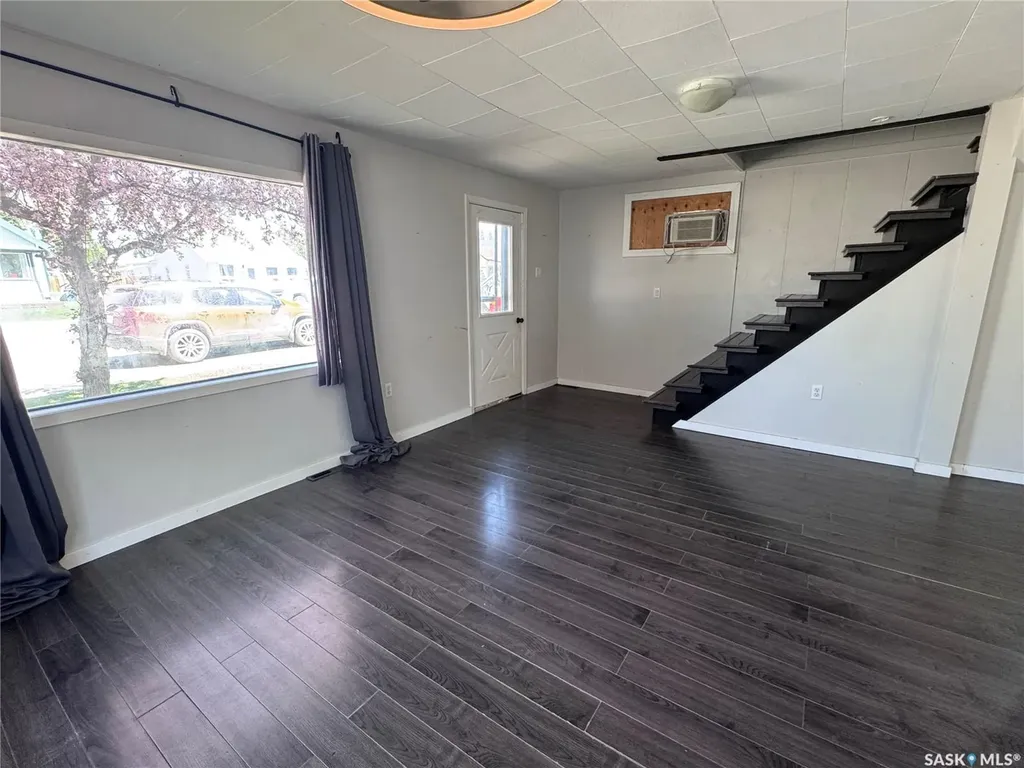 408 4th Avenue E Biggar SK S0K 0M0