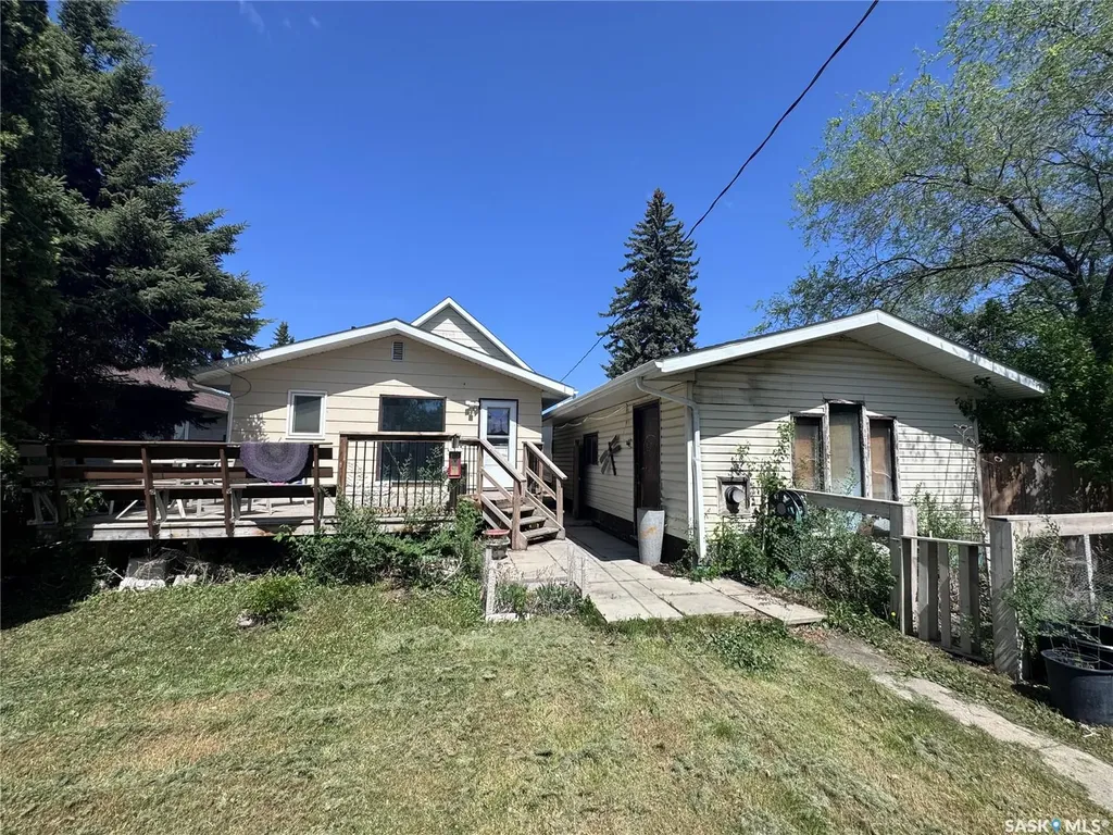 408 4th Avenue E Biggar SK S0K 0M0