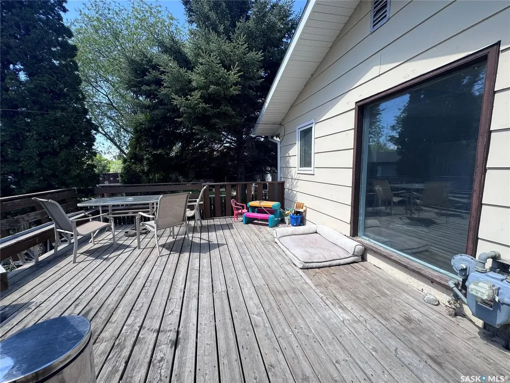 408 4th Avenue E Biggar SK S0K 0M0