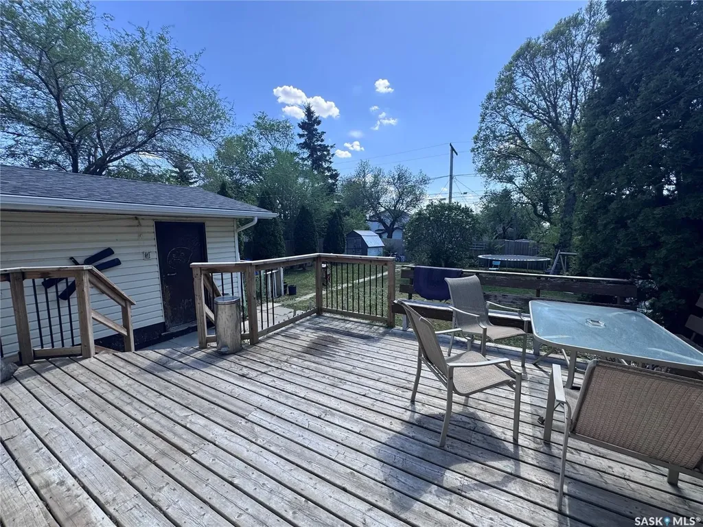 408 4th Avenue E Biggar SK S0K 0M0