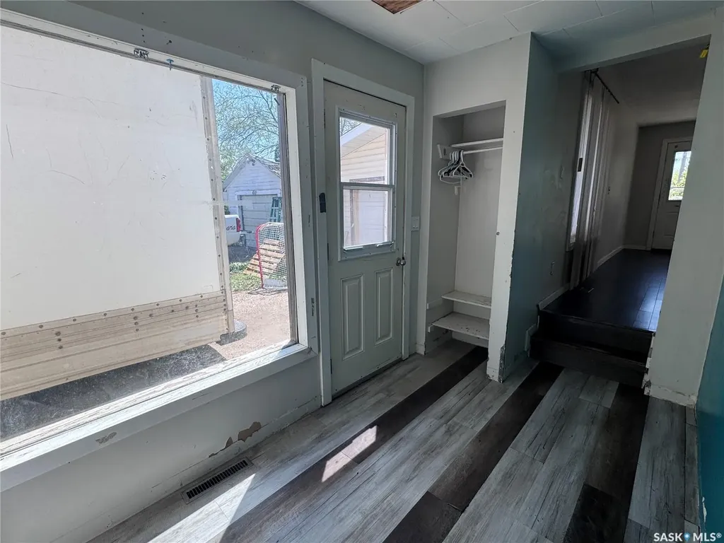 408 4th Avenue E Biggar SK S0K 0M0