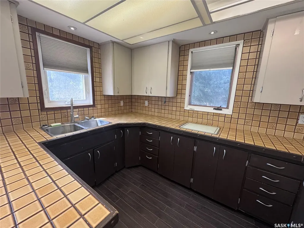 408 4th Avenue E Biggar SK S0K 0M0
