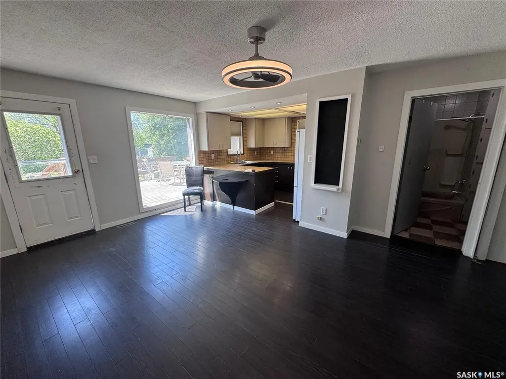 408 4th Avenue E Biggar SK S0K 0M0