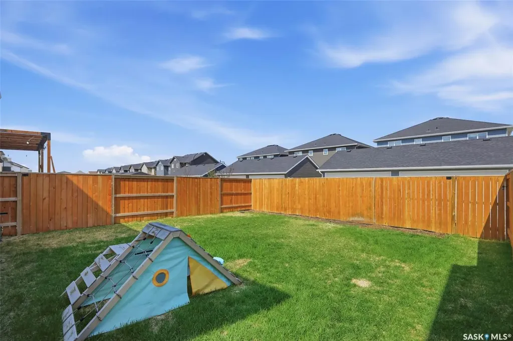263 Skopik Crescent Saskatoon SK S7V 0V6