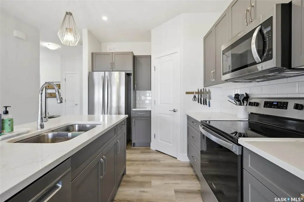 263 Skopik Crescent Saskatoon SK S7V 0V6