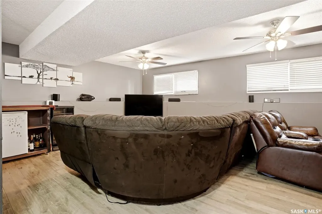 14 Wheeler Crescent Regina SK S4R 6H5