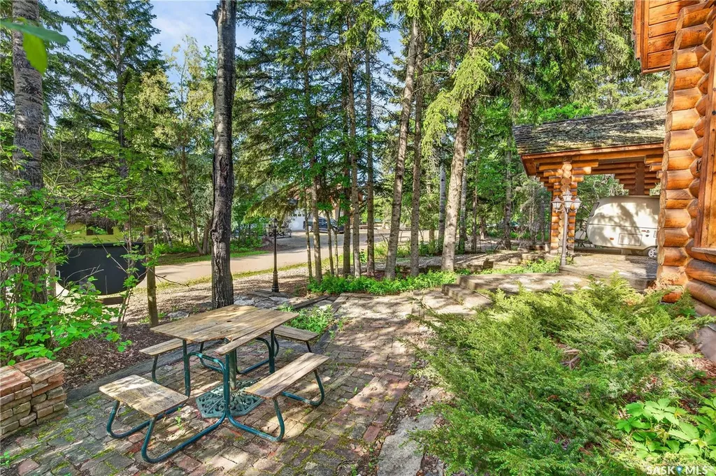 12 Loon Avenue Greenwater Provincial Park SK S0E 1H0