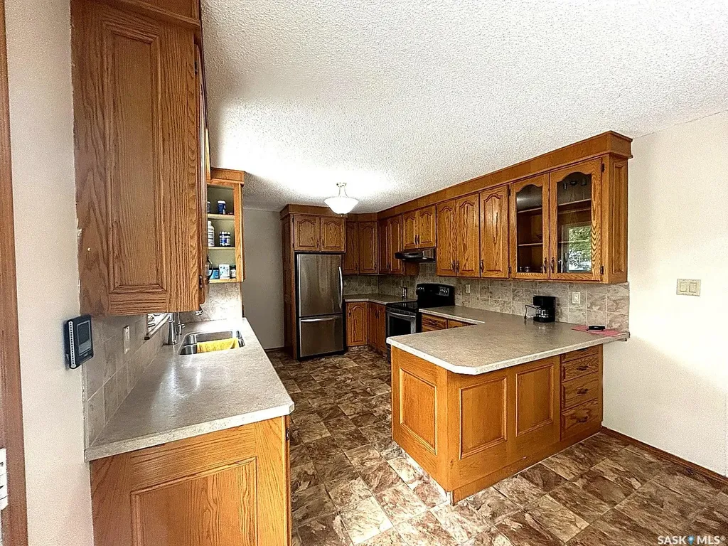 901 Shannon Road Regina SK S4S 5K3
