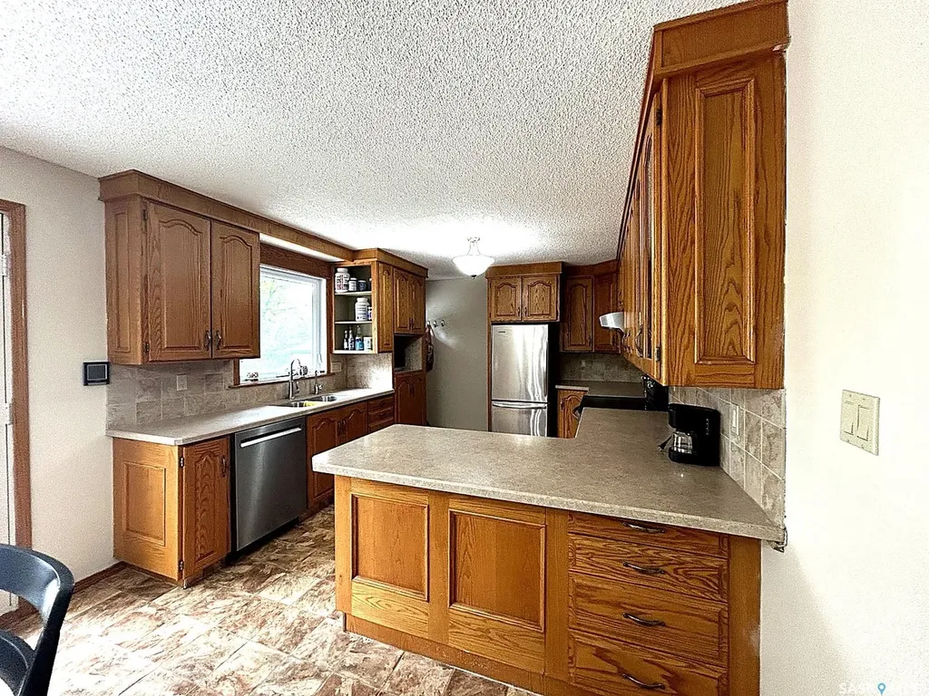 901 Shannon Road Regina SK S4S 5K3