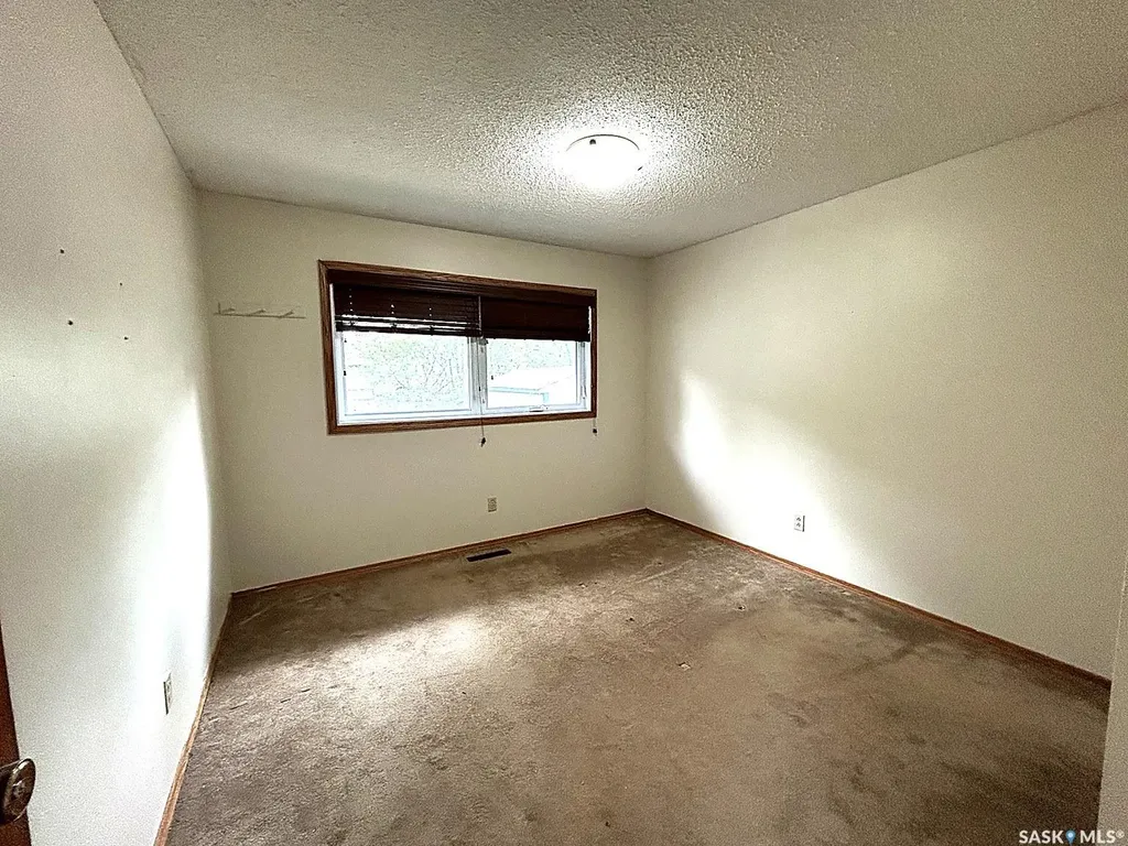 901 Shannon Road Regina SK S4S 5K3
