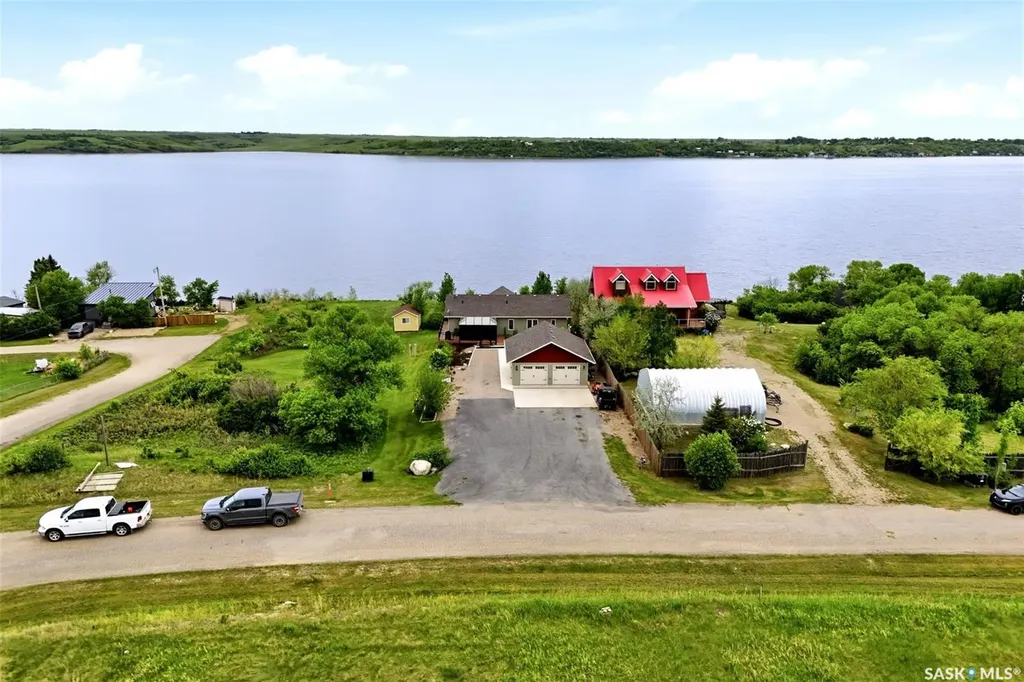 10 Shoreline Drive Mckillop Rm No. 220 SK S0G 0W0
