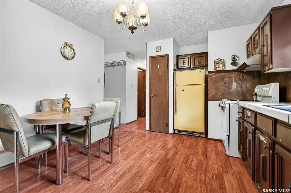 1373 Prince Crescent Moose Jaw SK S6H 6E6