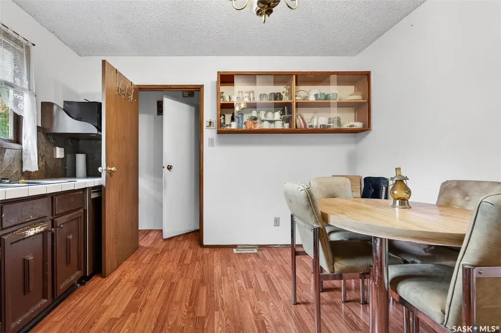 1373 Prince Crescent Moose Jaw SK S6H 6E6