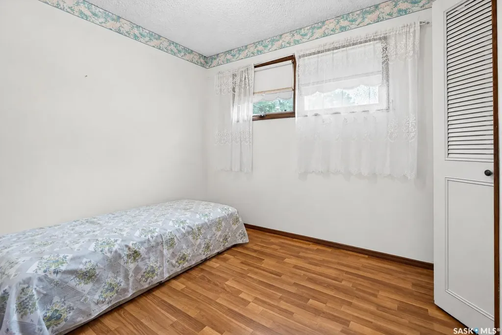 1373 Prince Crescent Moose Jaw SK S6H 6E6