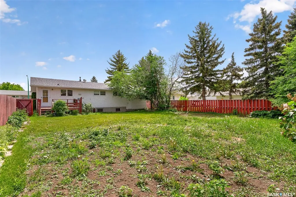 1373 Prince Crescent Moose Jaw SK S6H 6E6