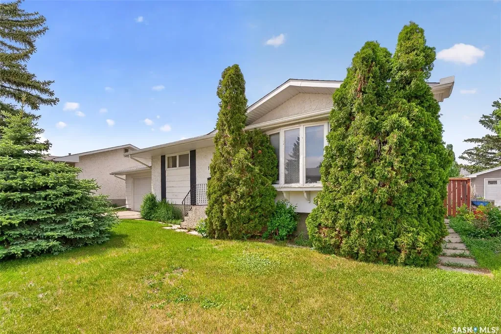 1373 Prince Crescent Moose Jaw SK S6H 6E6