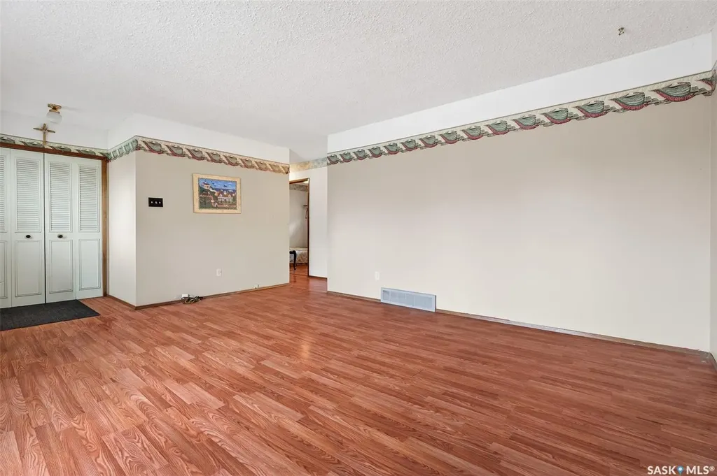1373 Prince Crescent Moose Jaw SK S6H 6E6