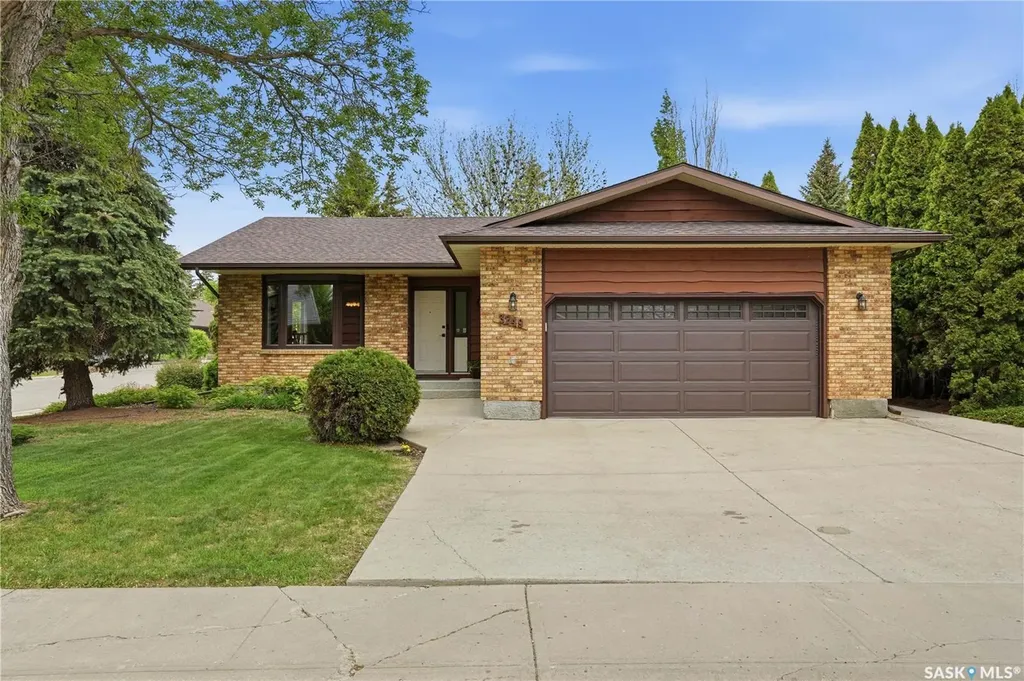 3249 Mountbatten Crescent Regina SK S4V 0R5