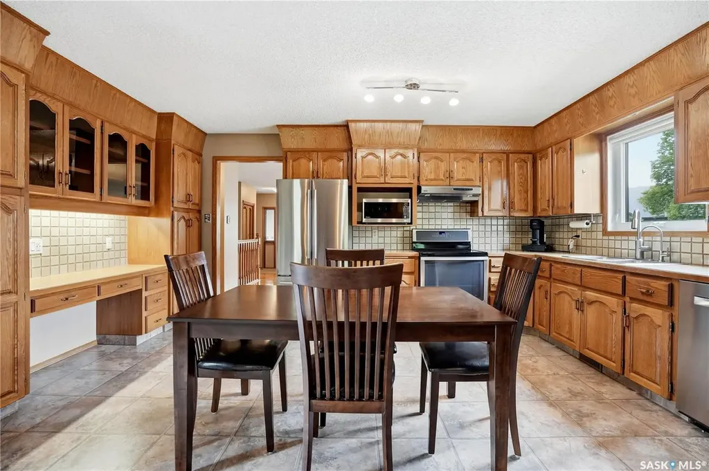3249 Mountbatten Crescent Regina SK S4V 0R5