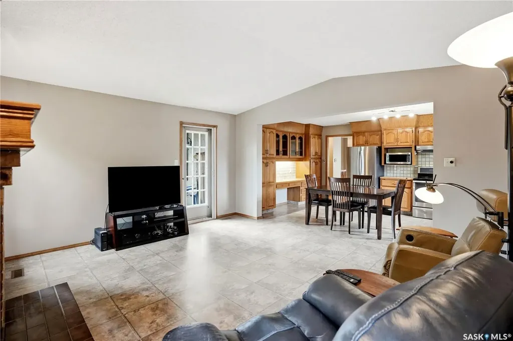 3249 Mountbatten Crescent Regina SK S4V 0R5
