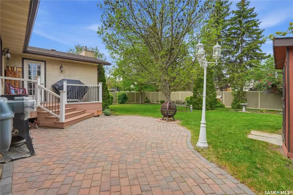 3249 Mountbatten Crescent Regina SK S4V 0R5
