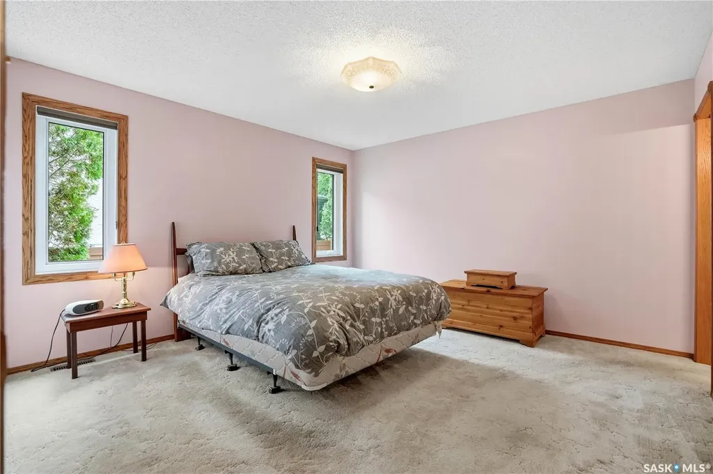 3249 Mountbatten Crescent Regina SK S4V 0R5