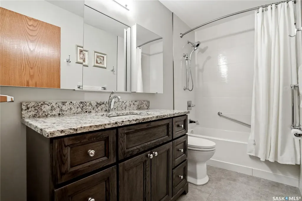 3249 Mountbatten Crescent Regina SK S4V 0R5