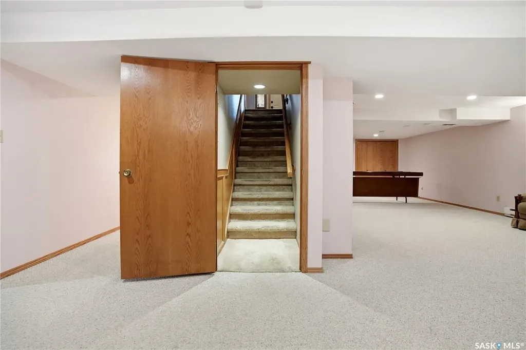 3249 Mountbatten Crescent Regina SK S4V 0R5